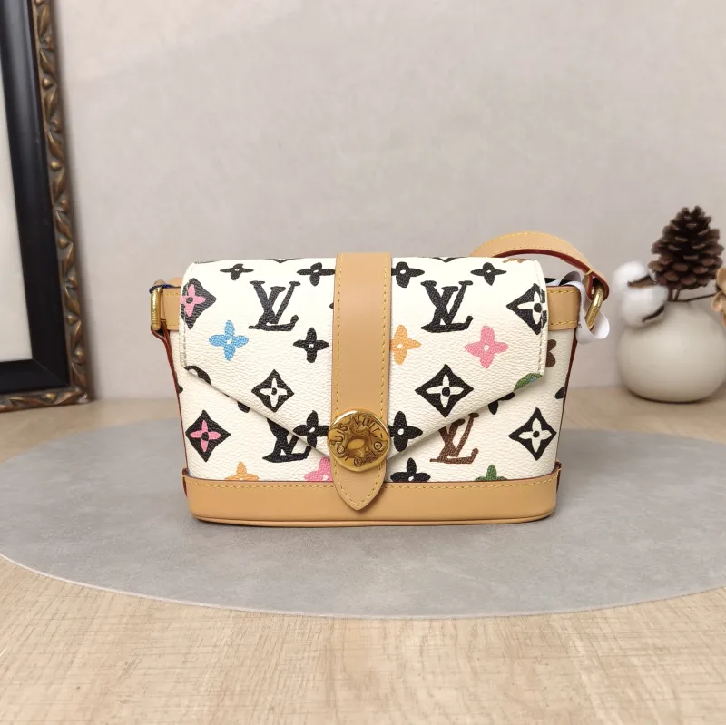 Louis Vuitton Crossbody Bag ENVELOPE Messenger Bag Box Tyler Yellow PV Cmini19 × 7 × 12 cm