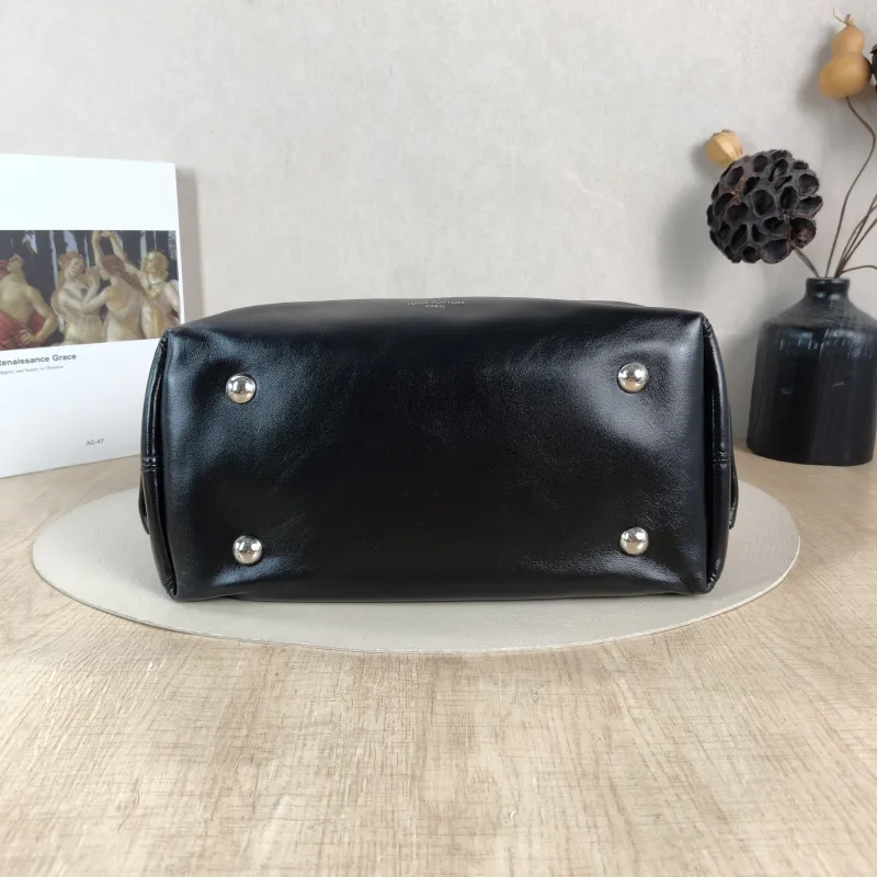 Louis Vuitton Crossbody Bag Carryall Cargo Vibe Black SL ambskin Small 33.5 × 15 × 23 cm — cover view 2 of 6