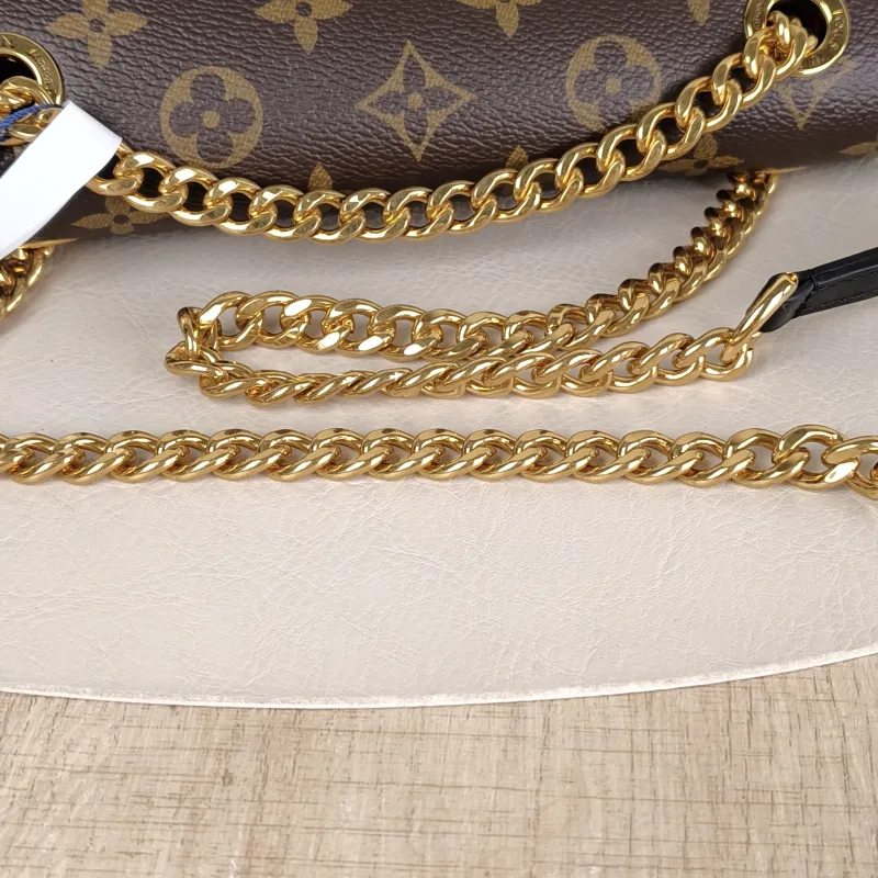 Louis Vuitton Crossbody Bag Passy Messenger Bag Monogram PVC Small23 × 9 × 17 cm — detail view 9 of 13