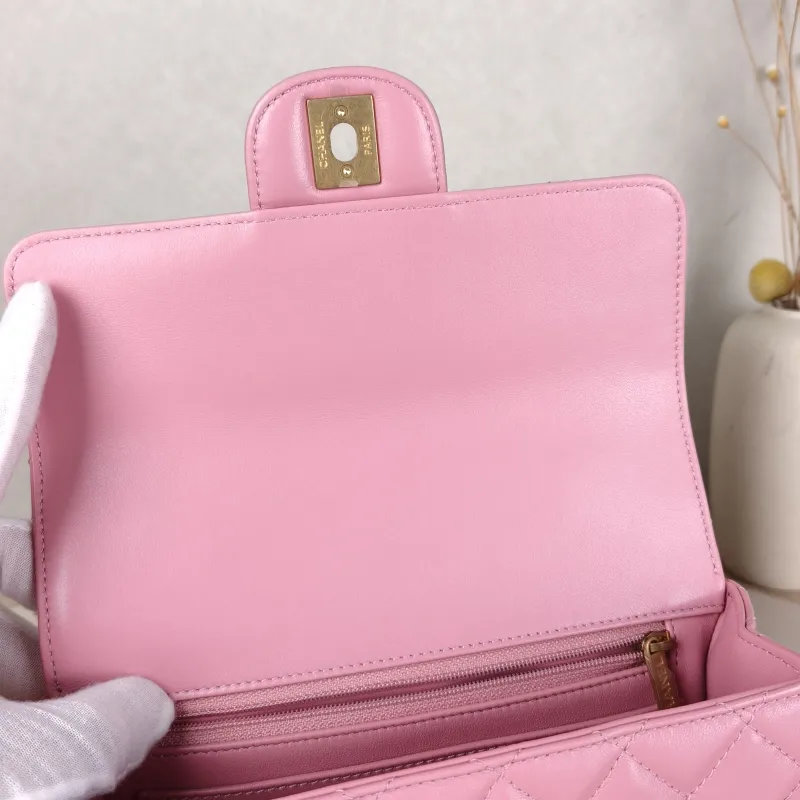 Chanel Crossbody Bag mini Lambskin mini21 × 6 × 12 cm — detail view 3 of 15
