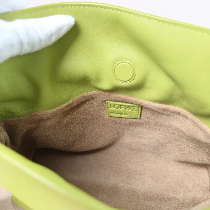LOEWE Crossbody Bag Flamenco Green Calfskin Mini 24 × 9 × 18 cm — detail view 6 of 13