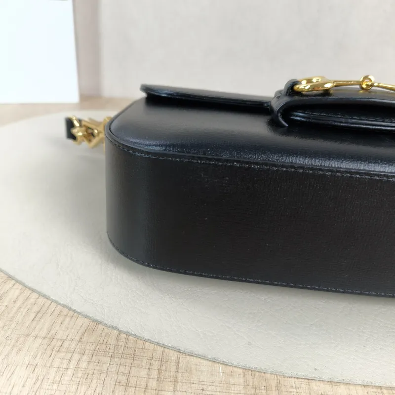 GUCCI Shoulder Bag Horsebit 1955 Horsebit Small Black · Shoulder Strap CC alfskin Small 24 × 5.5 × 13 cm — detail view 5 of 13