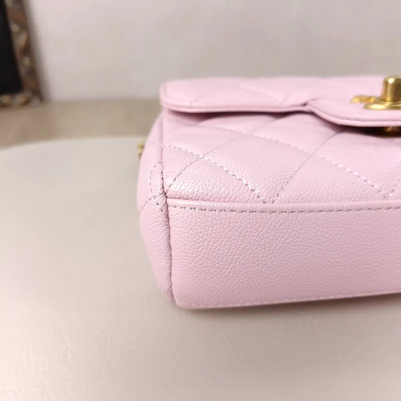 Chanel Crossbody Bag Edition mini Pink Grained Calfskin mini20 × 6 × 12 cm — cover view 6 of 12