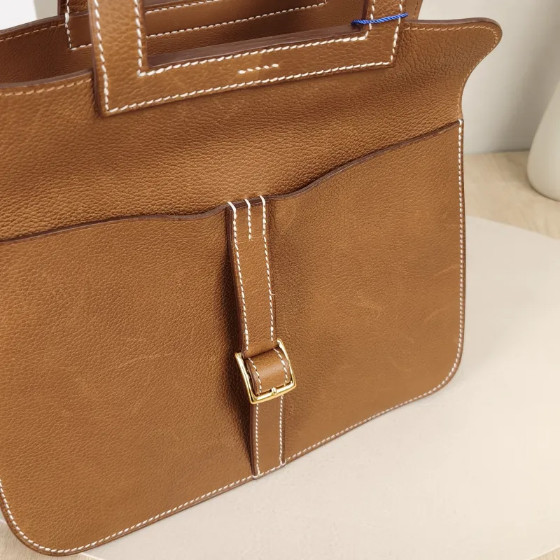 Hermès Shoulder Bag Halzan 25 Brown Saddle Leather Small25 × 8 × 17 cm — detail view 1 of 9
