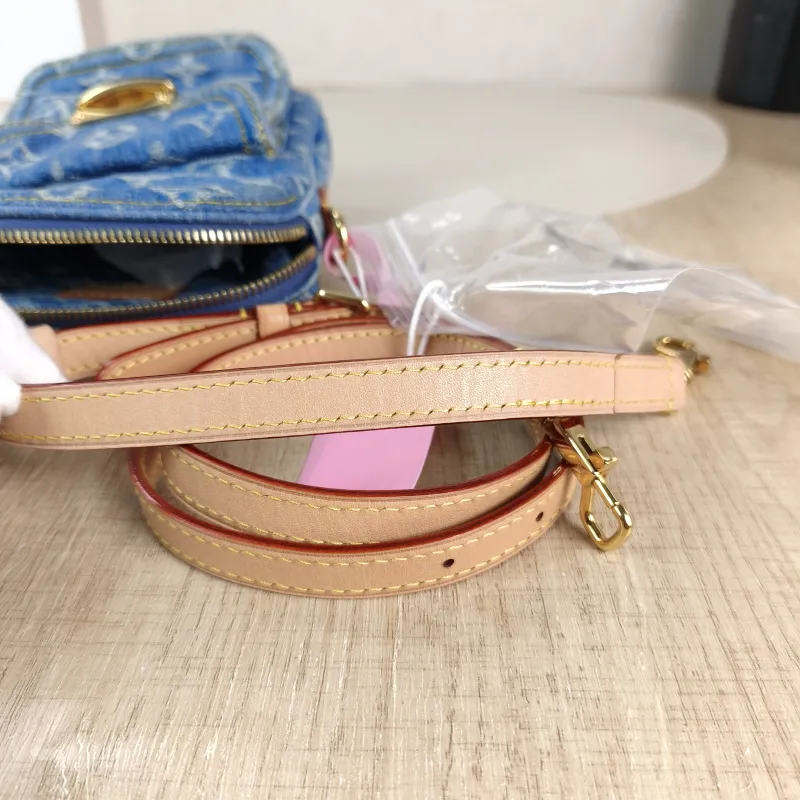 Louis Vuitton Crossbody Bag Fairfax Pochette Camera Bag Blue One Size 14 × 3 × 18 cm — detail view 10 of 10