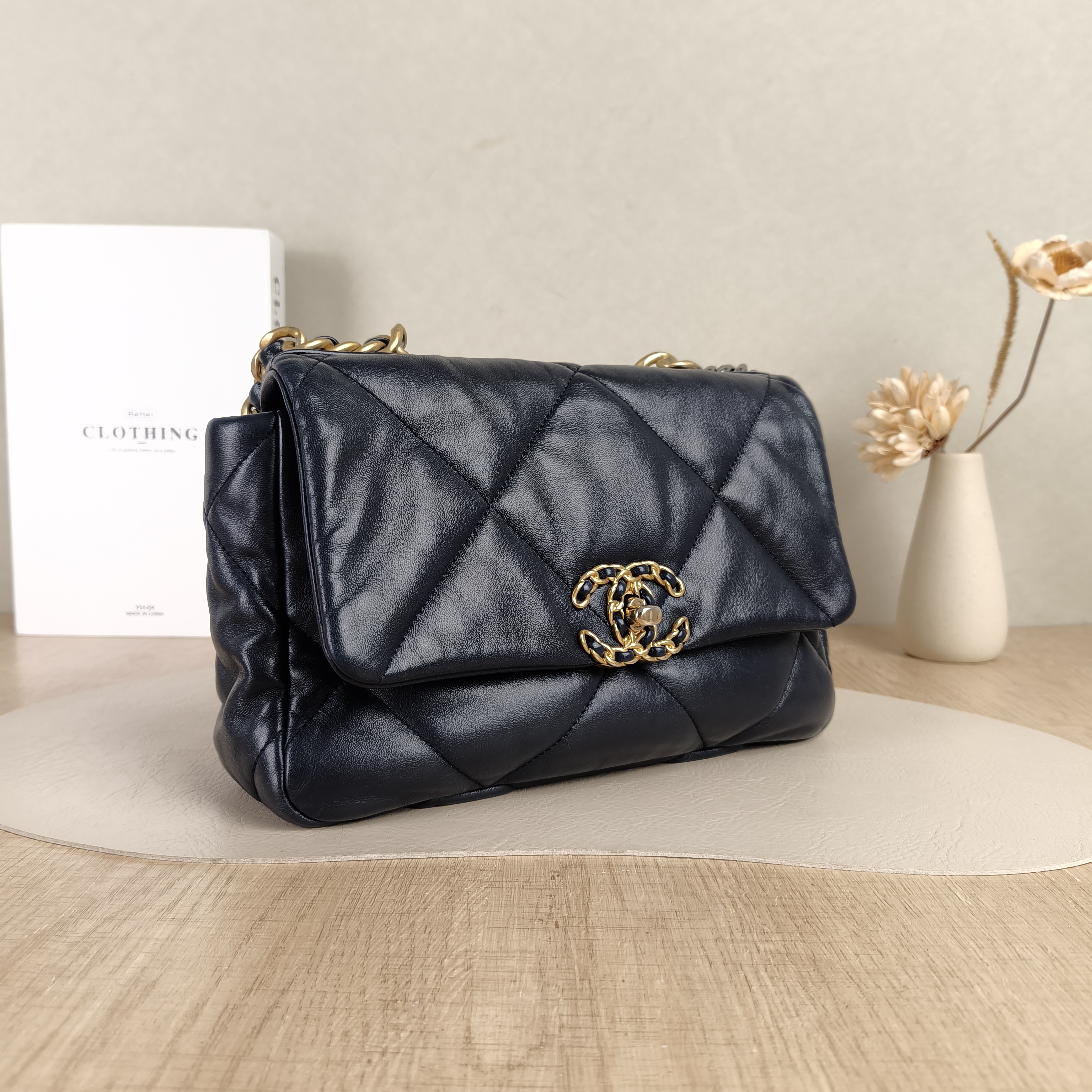 Chanel Crossbody Bag19Bag Blue SL ambskin Small26 × 9 × 16 cm — cover view 4 of 5