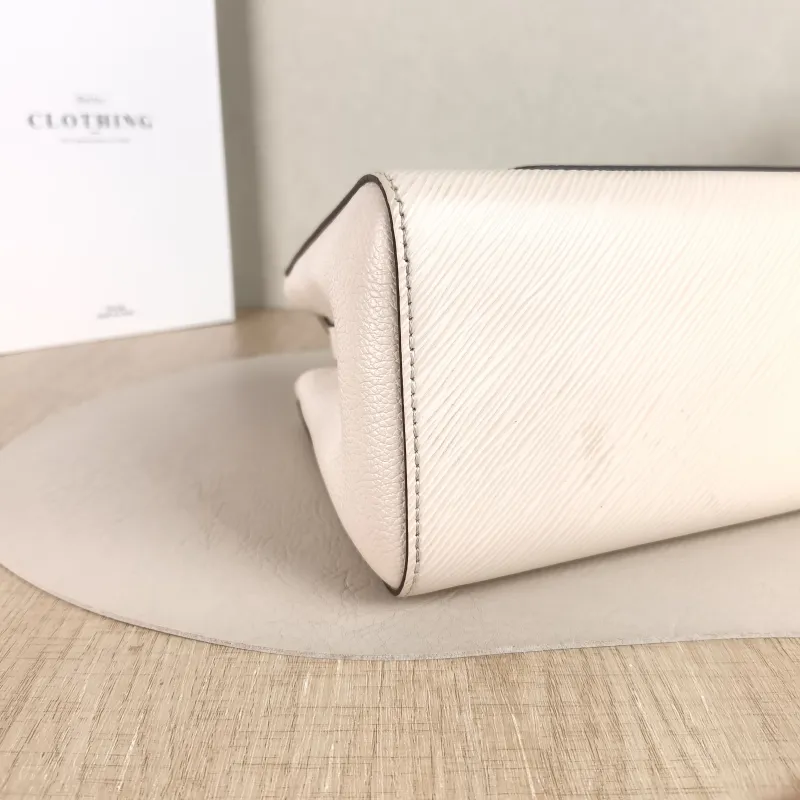 Louis Vuitton Crossbody Bag Marelle Tote Top Handle Bag White Epi Embossed Calfskin BB 25 × 11 × 17 cm — detail view 8 of 11