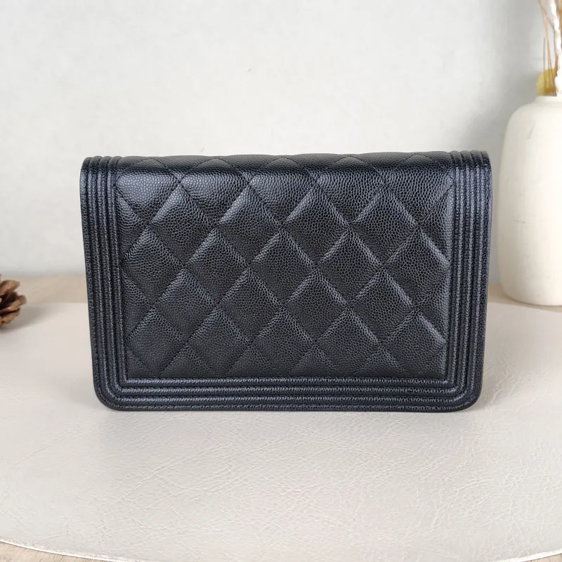 Chanel Crossbody Bag Le Boy WOC Black Grained Calfskinmini19.2 × 3.5 × 12.3 cm — cover view 2 of 5
