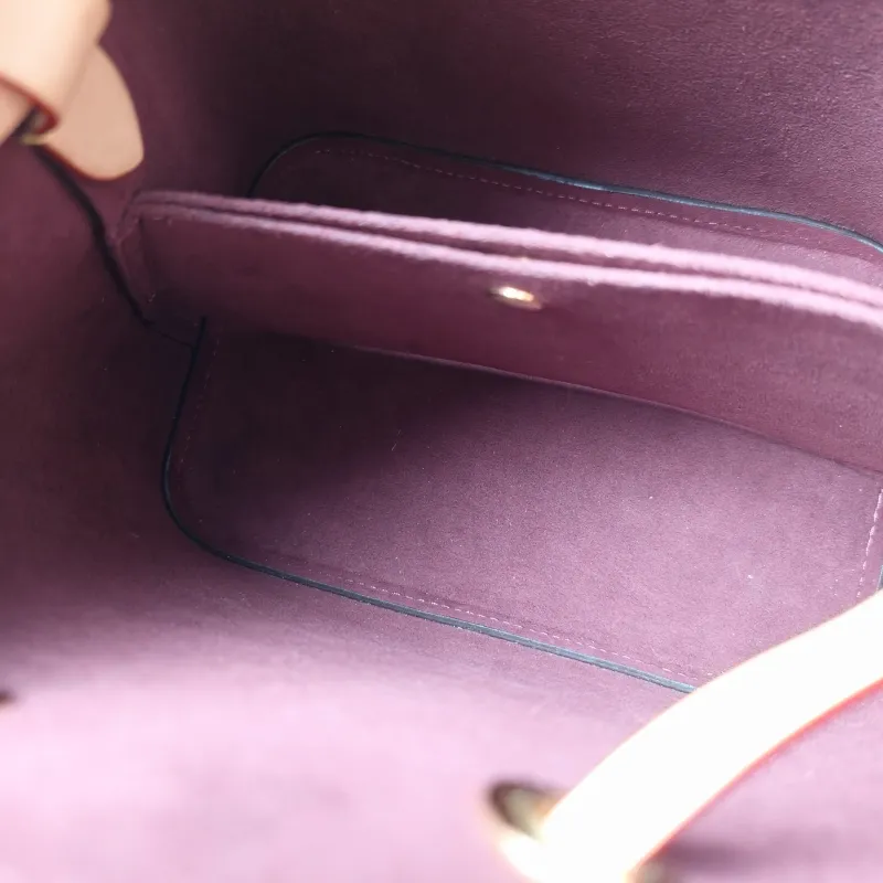 Louis Vuitton Crossbody Bag NÉONOÉ Bucket Bag BB Monogram PVC BB 20 × 13 × 20 cm — detail view 9 of 14