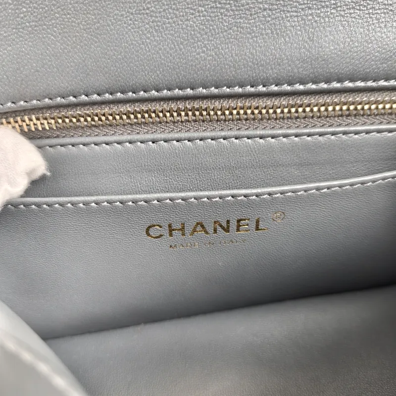 Chanel Crossbody Bag25b c mini Grey Lambskin mini20 × 6 × 12 cm — detail view 4 of 14