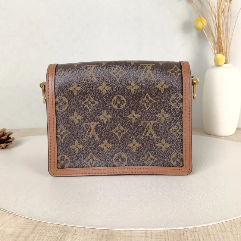 Louis Vuitton Crossbody Bag Dauphine Monogram PVC Mini 20 × 9 × 15 cm — cover view 2 of 5