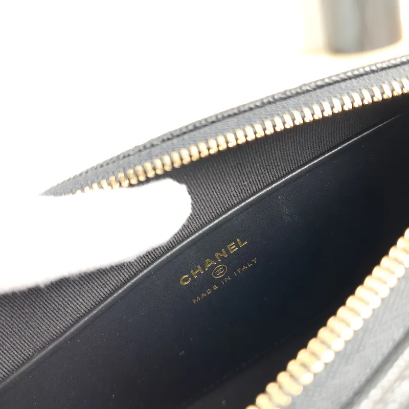 Chanel Crossbody Bag c Black Grained Calfskin One Size21 × 5.5 × 12 cm — detail view 7 of 11