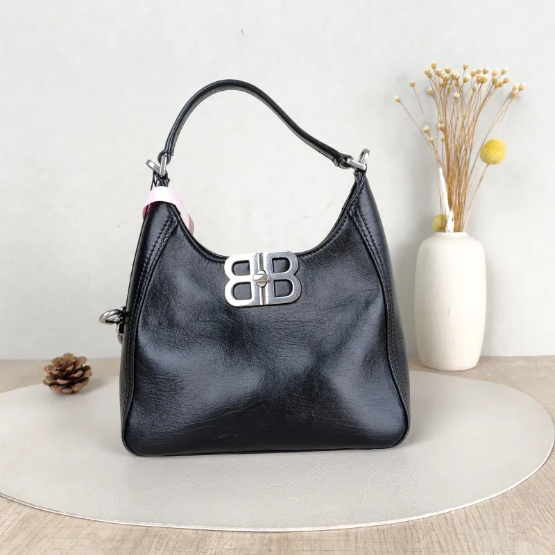 BALENCIAGA Crossbody Bag Crossbody Bag Black Calfskin 20 × 7 × 19 cm