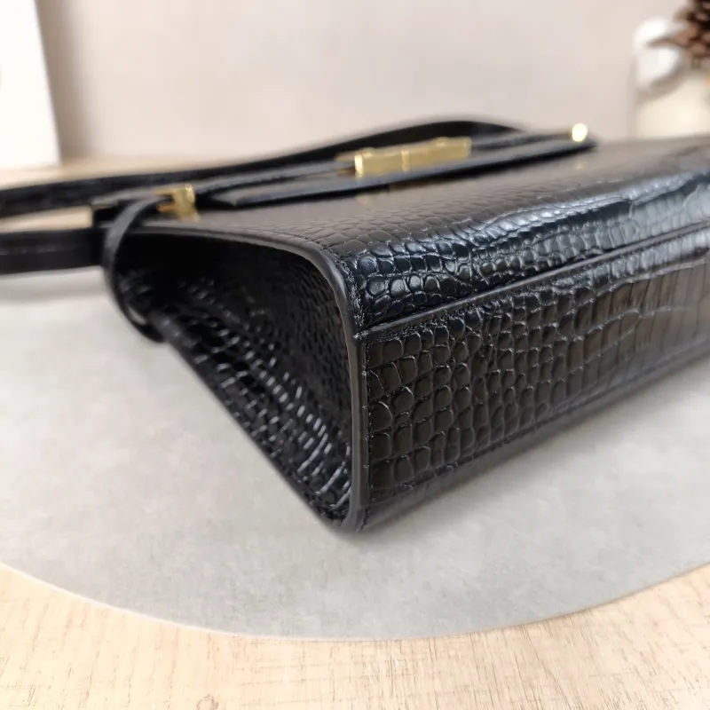 SAINT LAURENT Shoulder Bag MANHATTAN Black Calfskin Medium29 × 7.5 × 20 cm — detail view 15 of 15