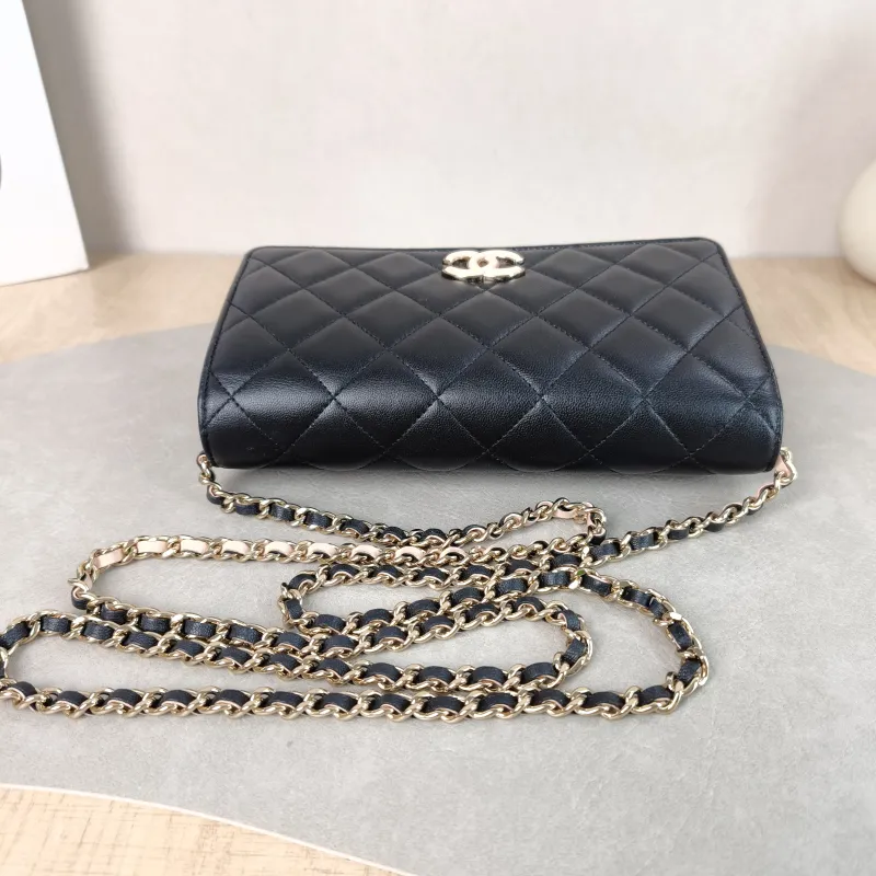 Chanel Crossbody Bag Classic Flap WOC CF WOCWOC Bag Black Pink Lambskin One Size 19 × 4 × 12.5 cm — detail view 6 of 14