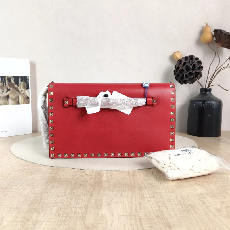 Valentino Clutch Clutch Red Calfskin One Size 28 × 3 × 17 cm — cover view 3 of 6