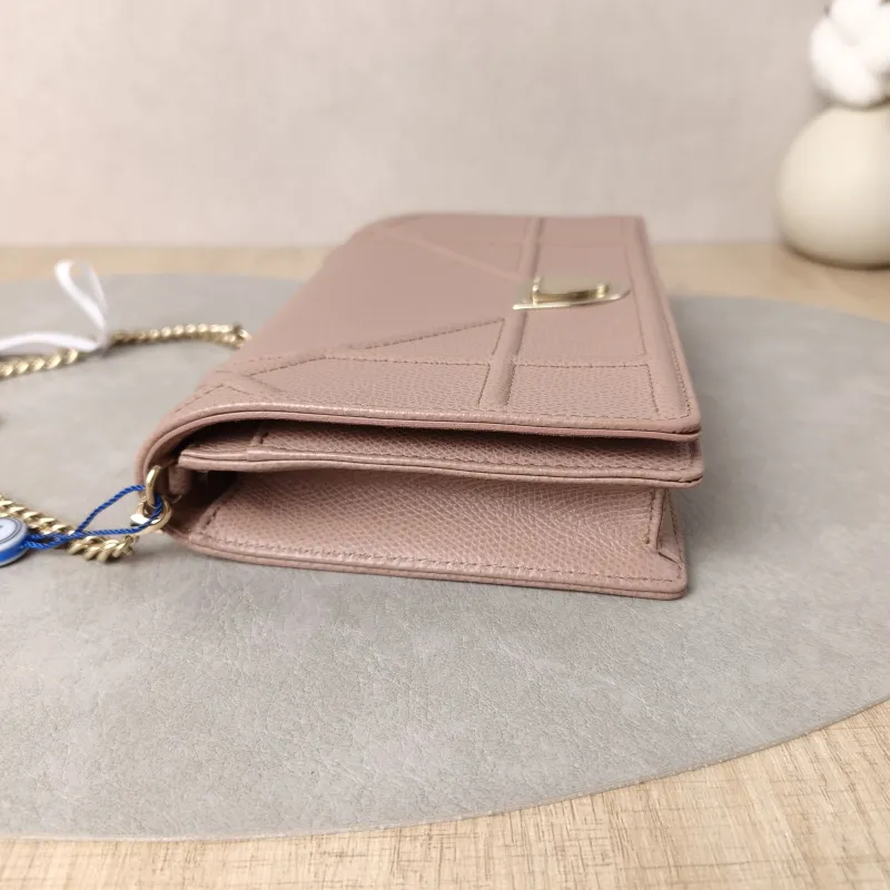 DIOR Crossbody Bag ama Calfskin Mini 19 × 3 × 12 cm — detail view 6 of 13