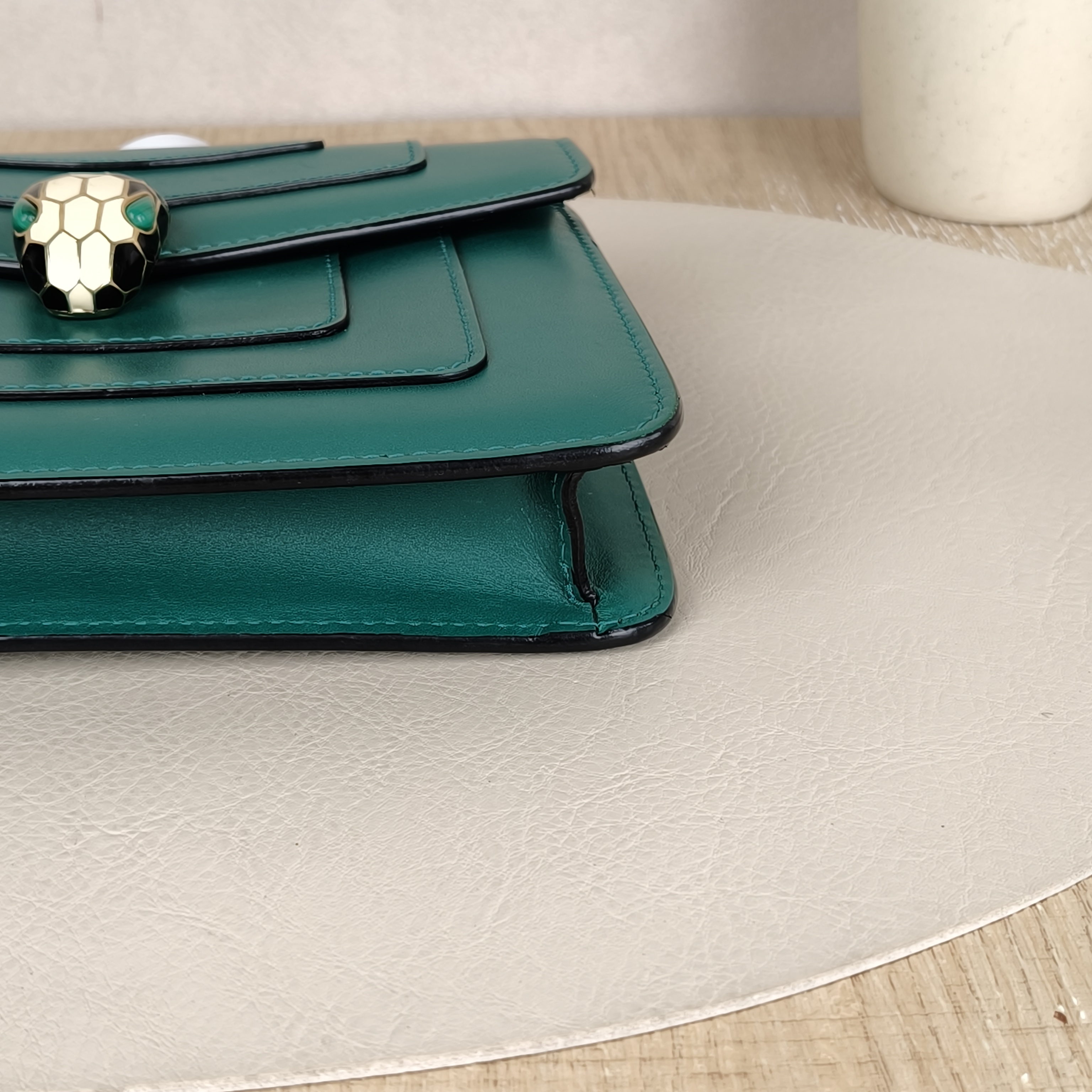 Bvlgari Crossbody Bag Serpenti Forever Collection Crossbody Bag Green Calfskin20 × 4.5 × 14 cm — cover view 3 of 8