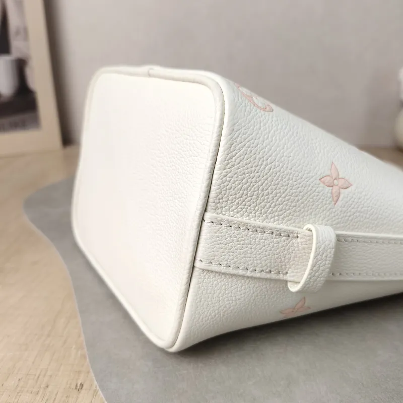 Louis Vuitton Top Handle Bag ALL IN BB White · Pink Calfskin BB 16 × 12 × 18 cm — detail view 10 of 11
