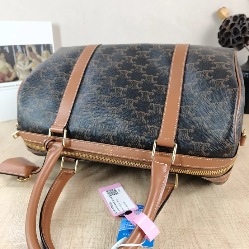CELINE Crossbody Bag Monogram PVC Large 31 × 17 × 20 cm — detail view 4 of 11