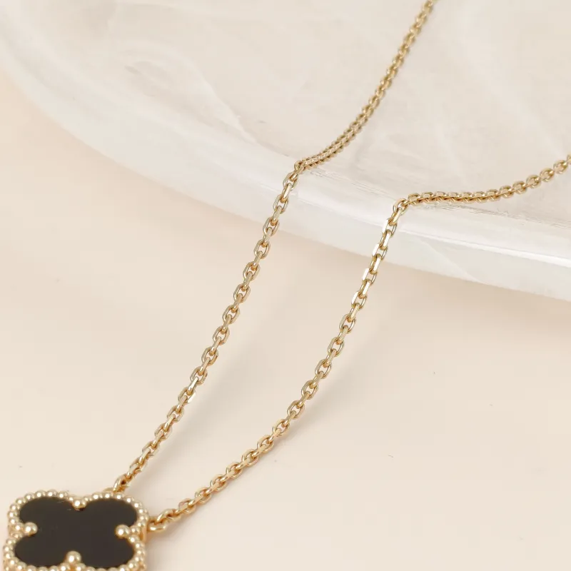 Van Cleef & Arpels Necklace Alhambra Alhambra Collection Necklace 18KY ellow Gold Vintage Small1.5 × 1.5 × 40 cm — cover view 4 of 10