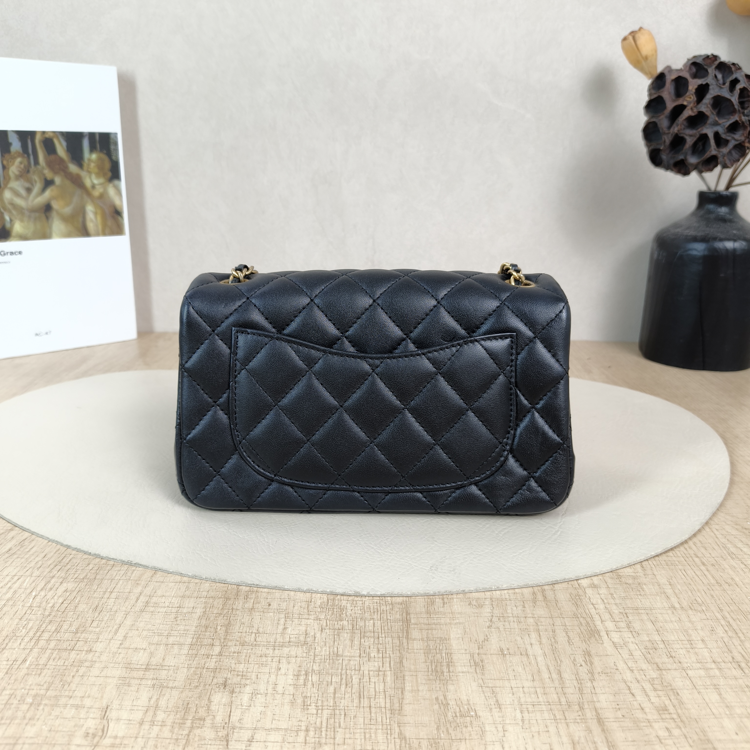 Chanel Crossbody Bag mini Black Lambskin One Size20 × 6 × 12 cm — cover view 4 of 5