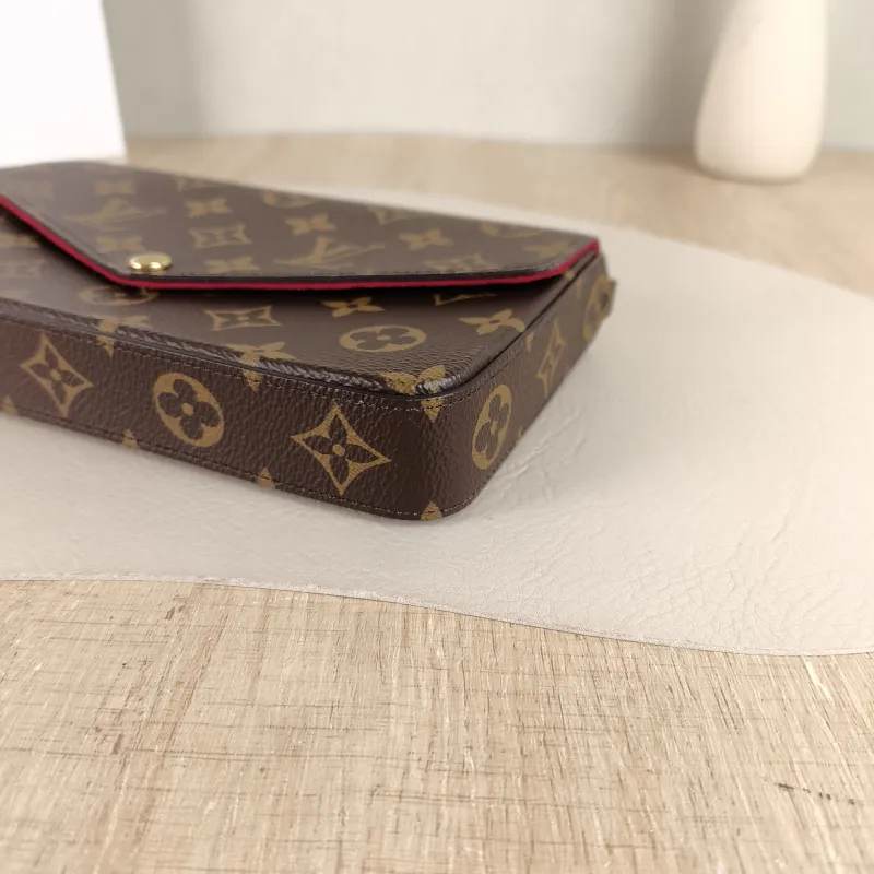 Louis Vuitton Crossbody Bag Pochette Félicie Monogram PVC Small 21 × 3 × 12 cm — detail view 9 of 12