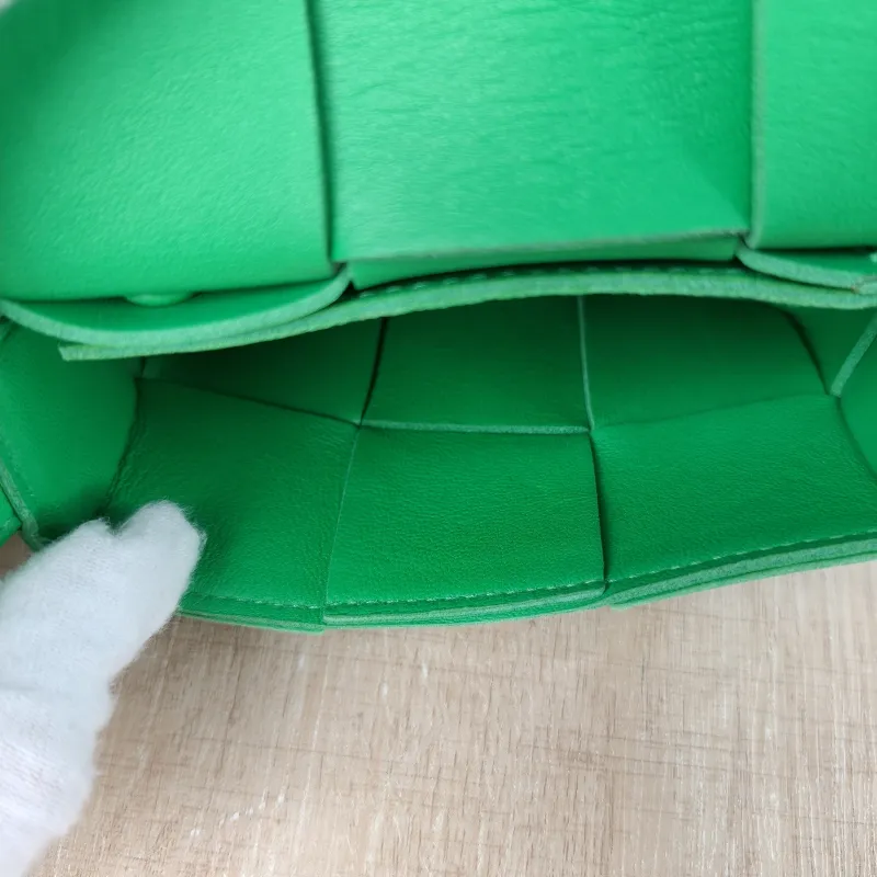 Bottega Veneta Crossbody Bag Cassette Woven Green Lambskin Mini 12 × 4 × 9 cm — detail view 10 of 10