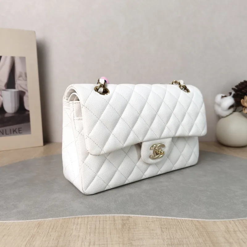 Chanel Crossbody Bag Classic Flap CF White Grained Calfskin Small 23 × 6 × 14.5 cm — cover view 4 of 6