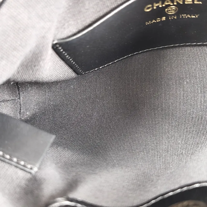 Chanel Shoulder Bag31Bag Black Waxed Leather Calfskinnano20.5 × 3.5 × 17 cm — detail view 9 of 11