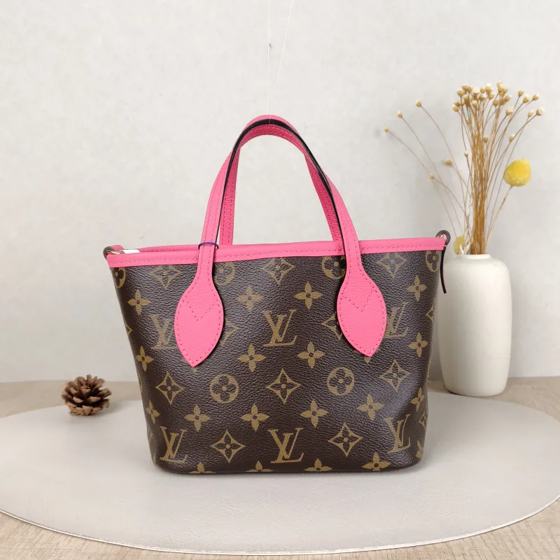 Louis Vuitton Shoulder Bag NEVERFULL INSIDE OUT BB Red PVC · Calfskin BB26.5 × 11 × 16.5 cm