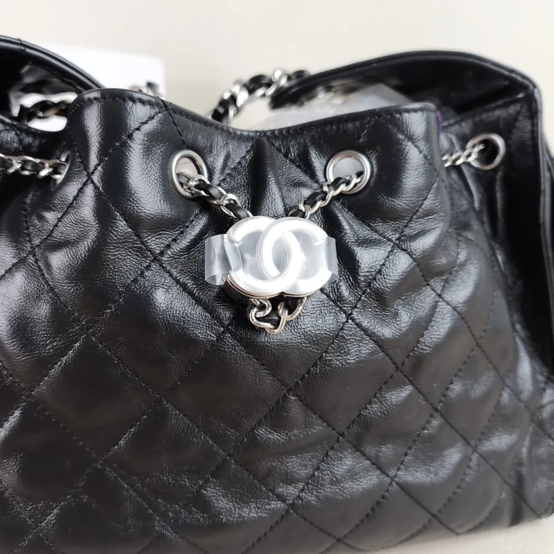 Chanel Shoulder Bag 25Bag Black Waxed Leather Calfskin Small 26 × 14 × 30 cm — detail view 7 of 11