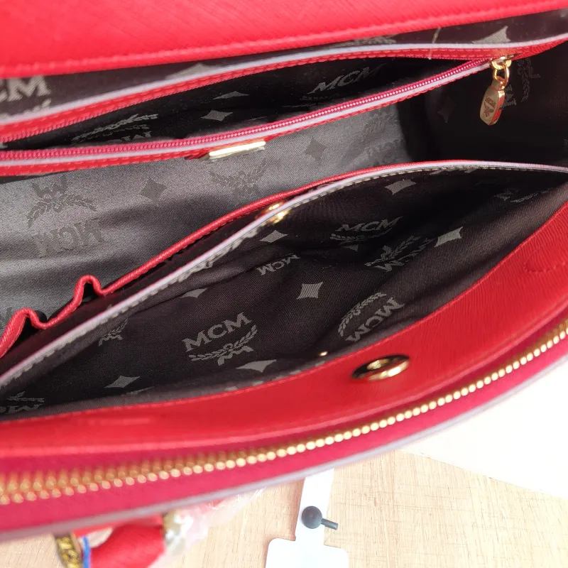 MCM Crossbody Bag Crossbody Bag Red Calfskin One Size 25 × 17 × 21 cm — detail view 6 of 15