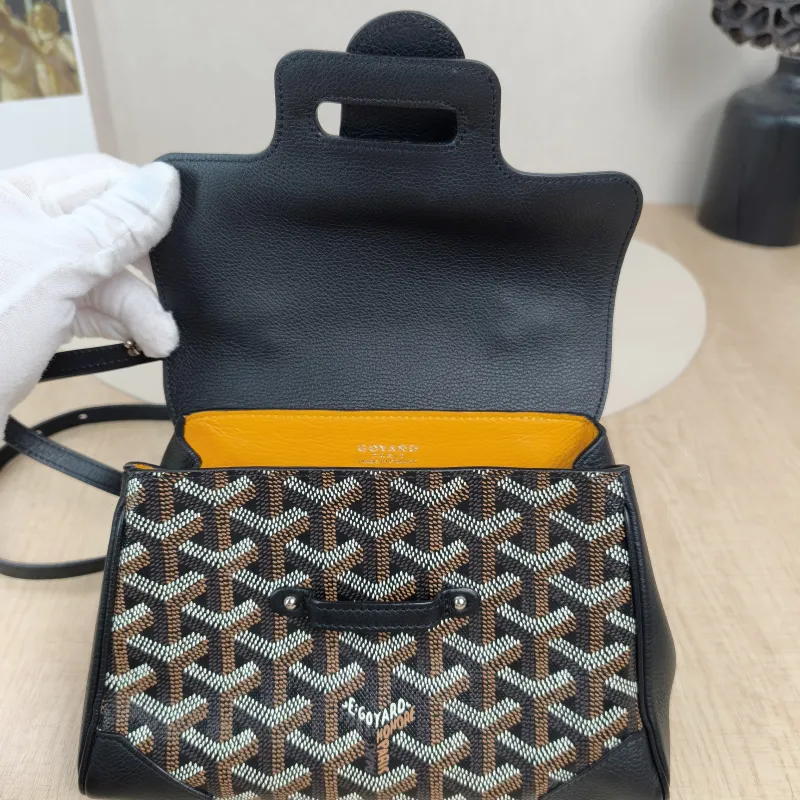 GOYARD Crossbody Bag Saïgon Black Canvas inemini20 × 7.5 × 15 cm — detail view 7 of 15