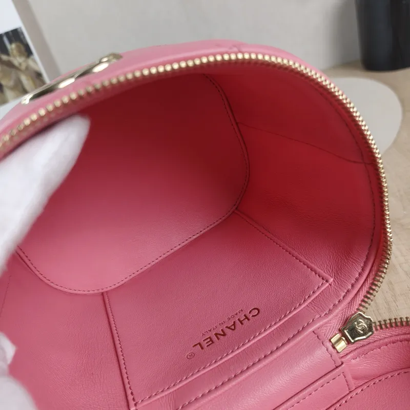 Chanel Crossbody Bag Trendy cc Crossbody Bag Pink Lambskin One Size15.5 × 12 × 16 cm — detail view 6 of 12