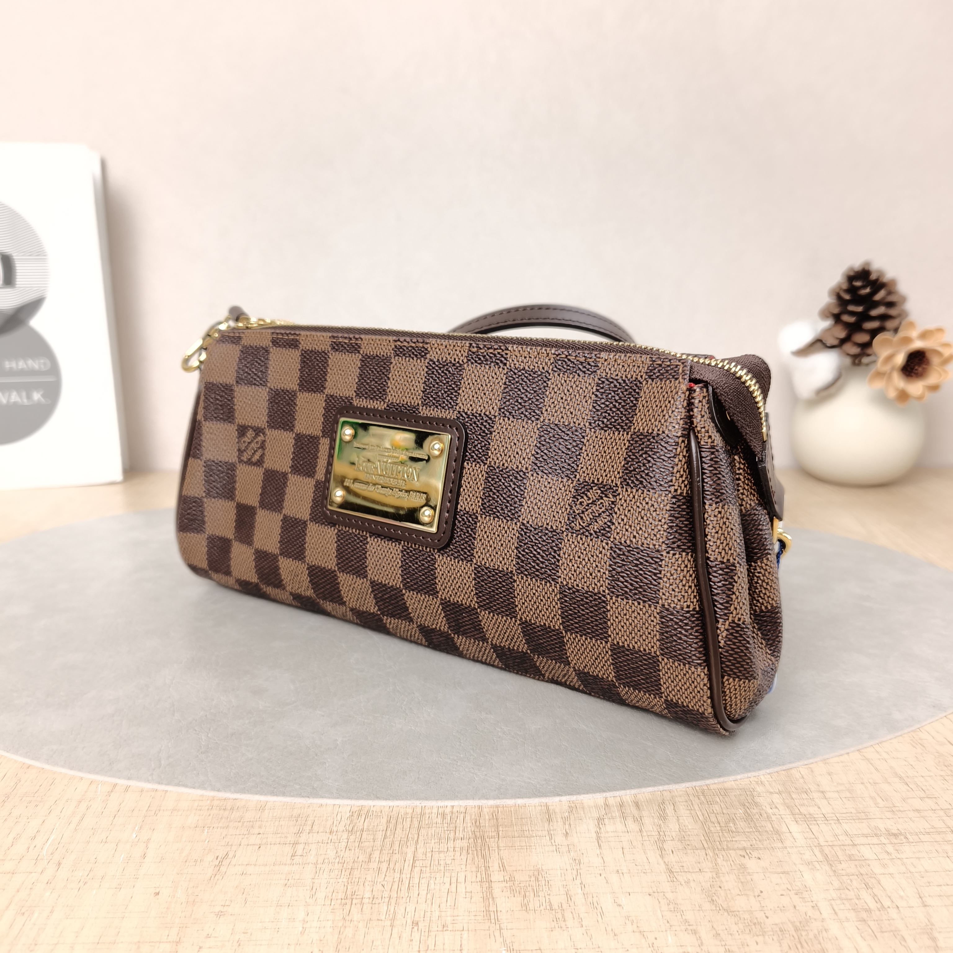 Louis Vuitton Crossbody Bag Eva Damier Ebene PVC Small25 × 4 × 13 cm — cover view 5 of 5