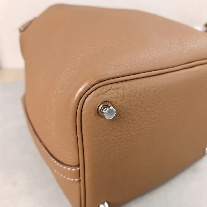 Hermès Top Handle Bag Picotin Lock 18 1837 Brown Taurillon Clemence TC Calfskin Small18 × 13 × 18 cm — detail view 1 of 18