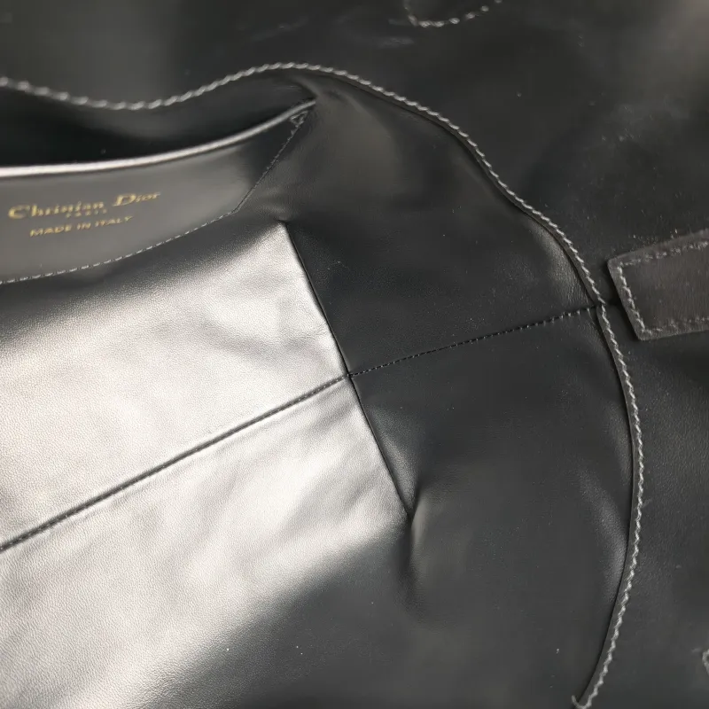 DIOR Shoulder Bag TOUJOURS Edition Black Calfskin Small 18.5 × 12 × 18.5 cm — detail view 2 of 9