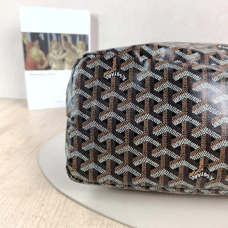GOYARD Shoulder Bag Boheme Hobo​ Black ine Canvas Small 43 × 14 × 27 cm — detail view 10 of 15