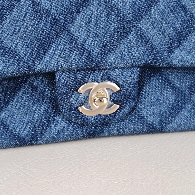 Chanel Crossbody Bag Classic Flap Large Mini CF Mini Blue mini20 × 6 × 12 cm — detail view 9 of 13