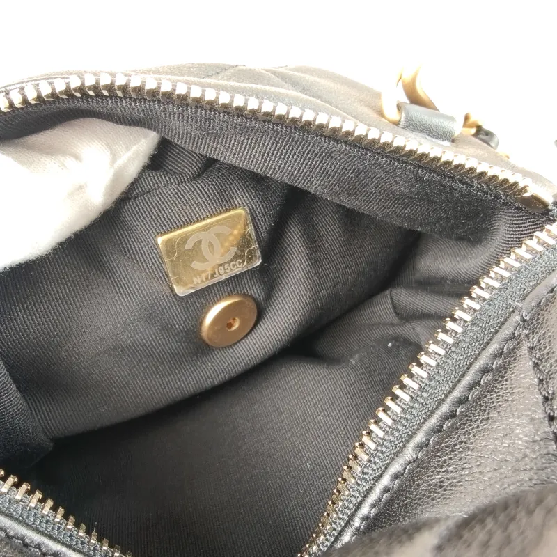 Chanel Crossbody Bag Black Lambskin One Size 23 × 14 × 11 cm — detail view 6 of 12
