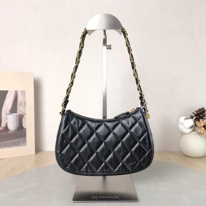 Chanel Shoulder Bag hobo 19 Black Lambskin Small 20 × 4.5 × 13 cm — cover view 4 of 5