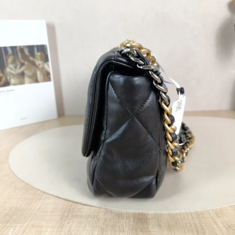 Chanel Crossbody Bag 19Bag Black SL ambskin Small 26 × 9 × 16 cm — detail view 1 of 11