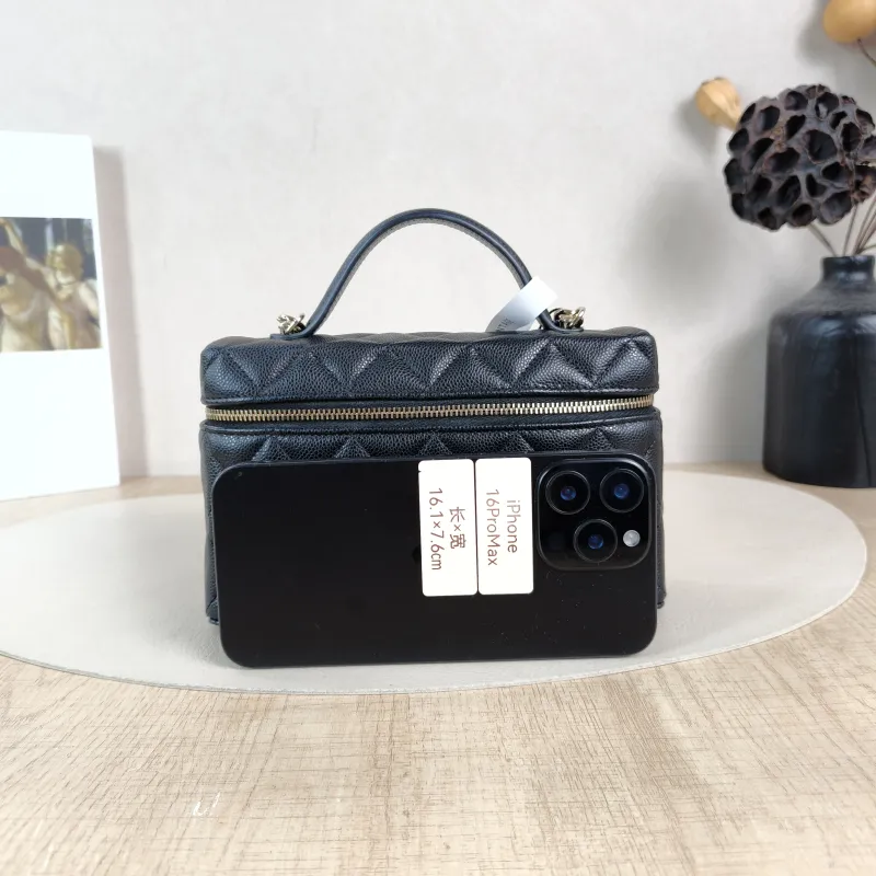 Chanel Crossbody Baglp Box Bag Top Handle Crossbody Bag Black Grained Calfskin One Size19.5 × 5 × 17 cm — cover view 4 of 6