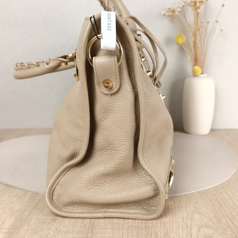 BALENCIAGA Shoulder Bag Classic City Calfskin Medium 37 × 15 × 23.5 cm — detail view 10 of 11
