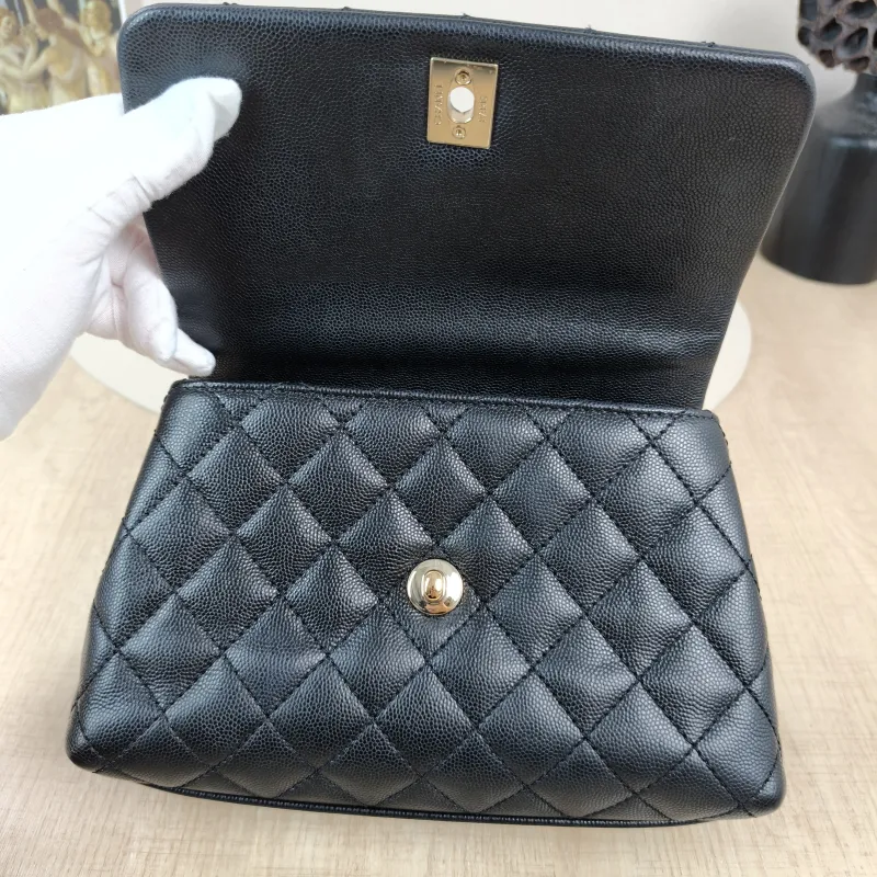 Chanel Top Handle Bag Coco Handle​Black Grained Calfskin Small24 × 10 × 14 cm — detail view 10 of 12