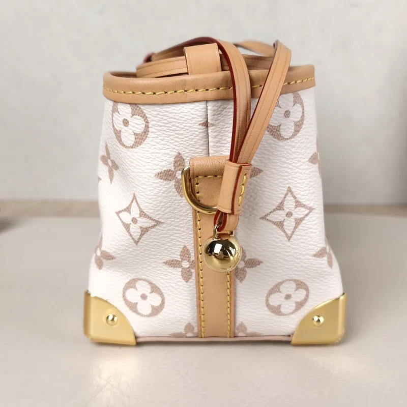 Louis Vuitton Crossbody Bag NOÉ PURSE LV CHARMS PVC Mini 11.5 × 11.5 × 11.5 cm — detail view 2 of 10