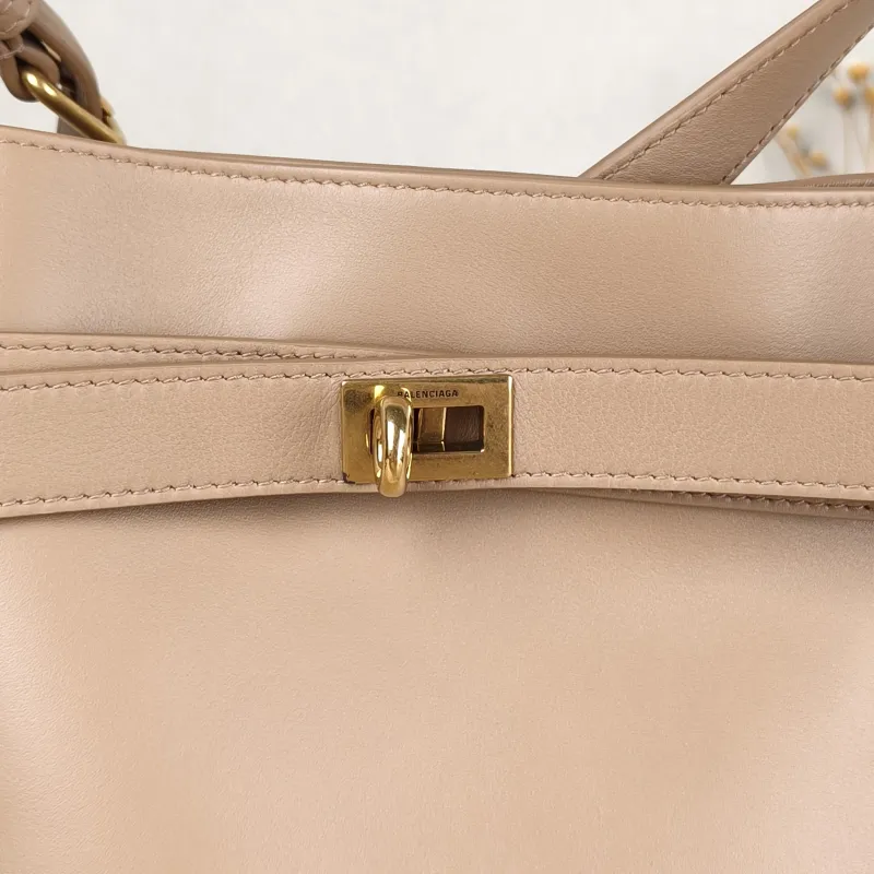 BALENCIAGA Crossbody Bag bel Crossbody Bag Taupe Calfskin One Size 27 × 9 × 28 cm — detail view 7 of 10