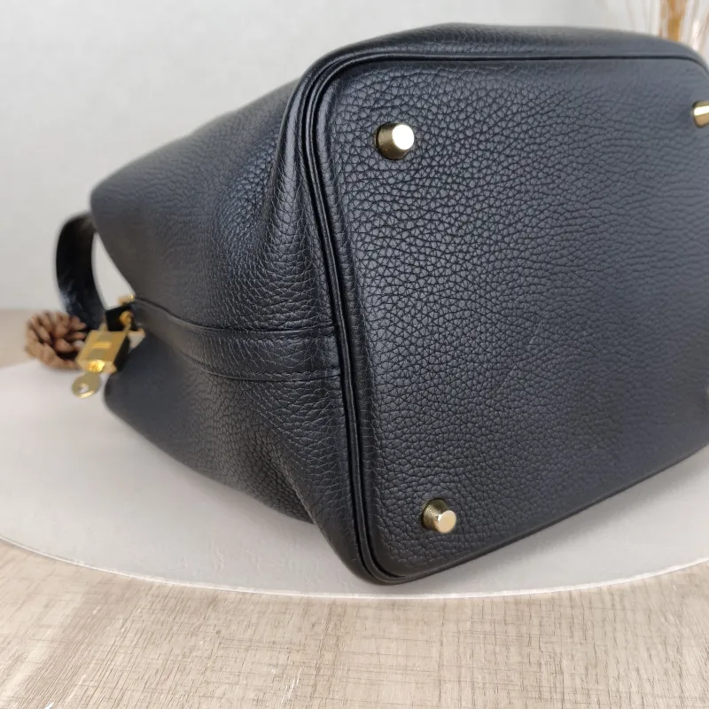 Hermès Top Handle Bag Picotin Lock 22 22Black TC Calfskin Medium22 × 17 × 21 cm — detail view 6 of 11