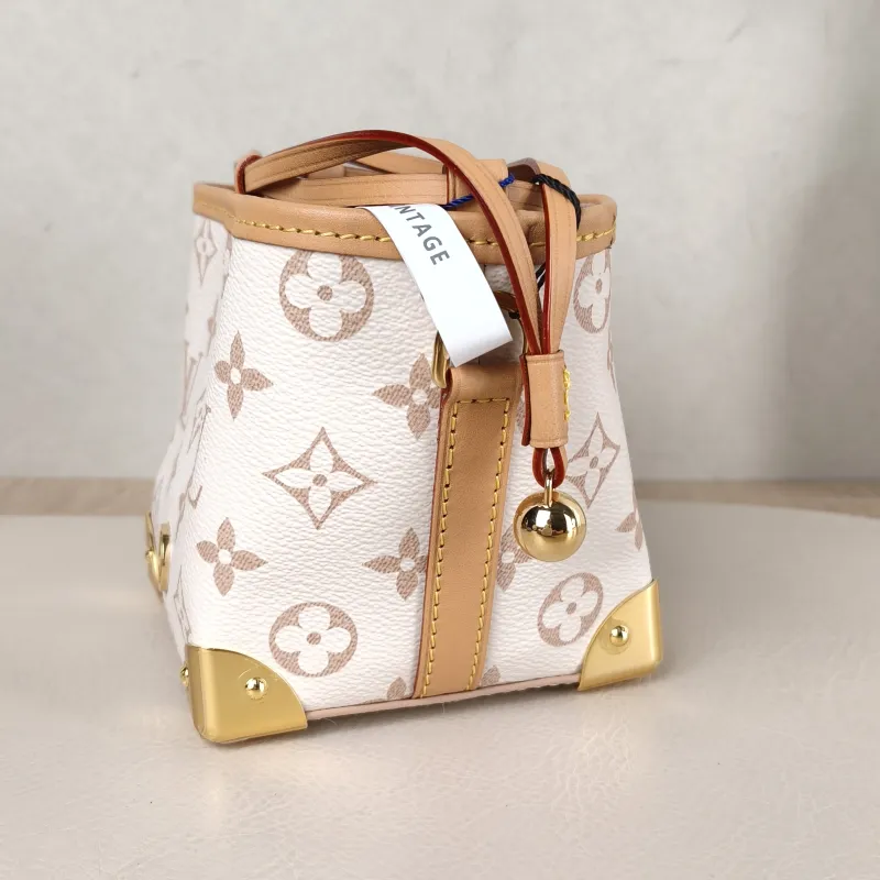 Louis Vuitton Crossbody Bag NOÉ PURSE LV CHARMS PVC Mini 11.5 × 11.5 × 11.5 cm — detail view 10 of 10